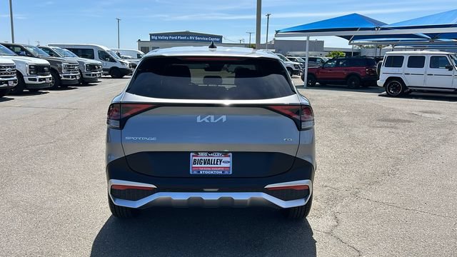 Used 2023 Kia Sportage LX AWD/4WD image 4