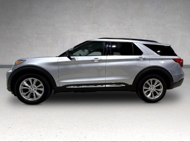 Certified 2021 Ford Explorer XLT w/ Equipment Group 202A AWD/4WD image 10