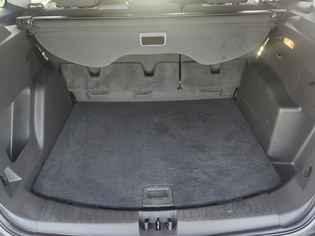 Certified 2018 Ford Escape SE image 10