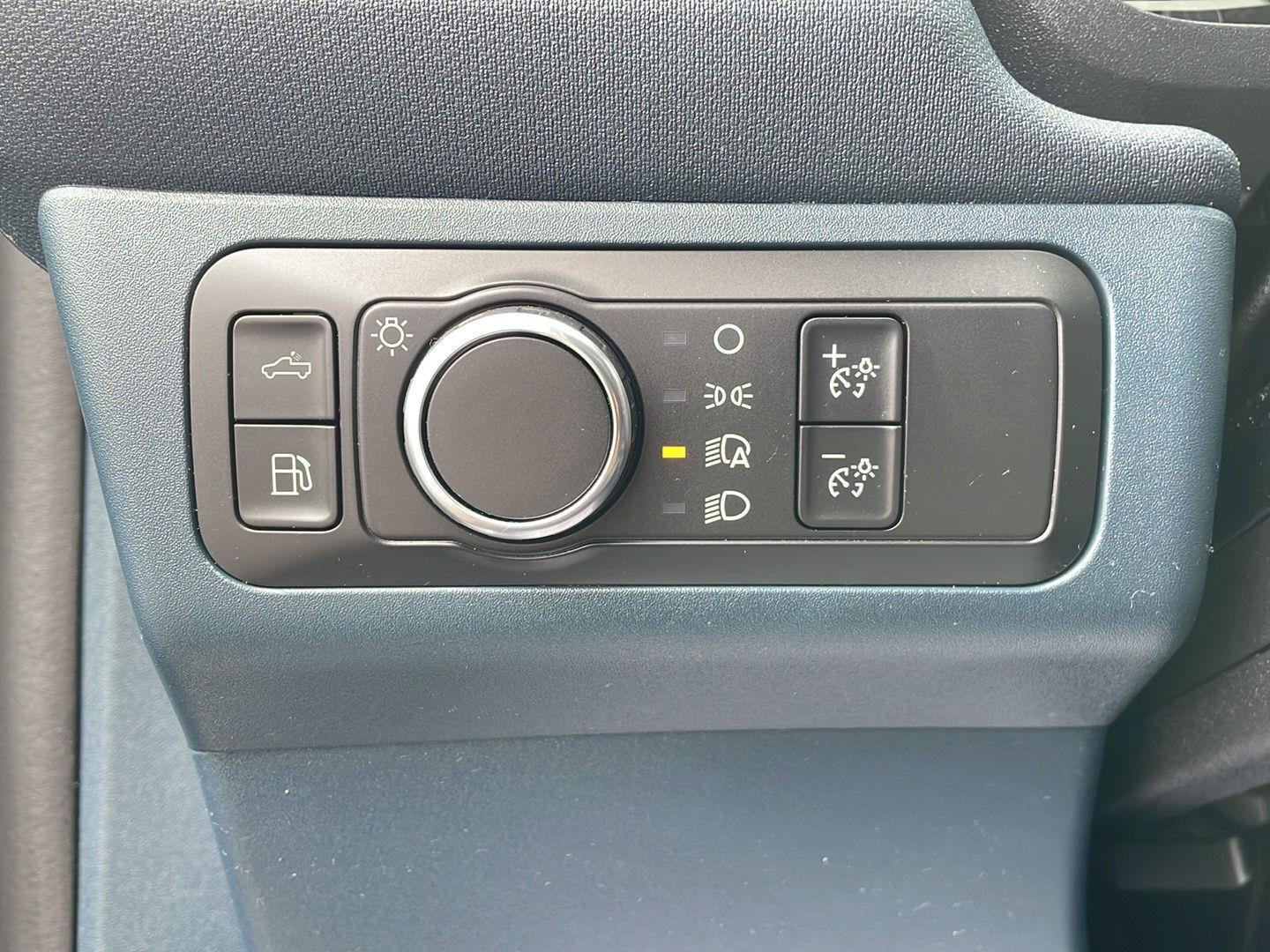 Certified 2022 Ford Maverick XLT FWD image 12