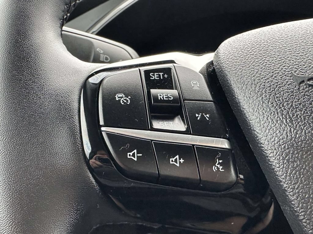 Certified 2023 Ford Escape SE FWD image 14