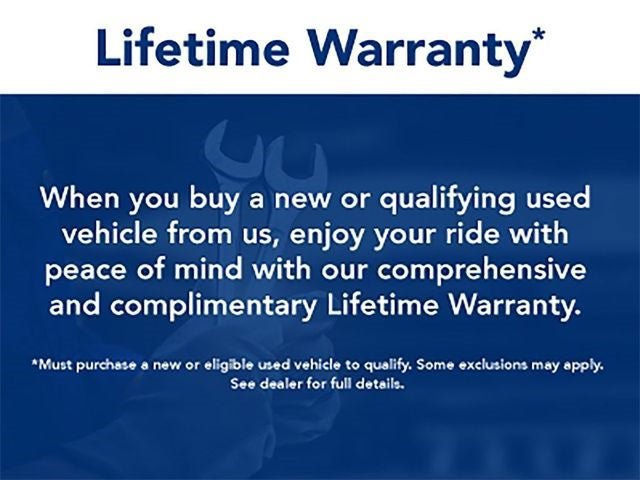 Used 2024 Chrysler Pacifica Touring-L FWD image 10