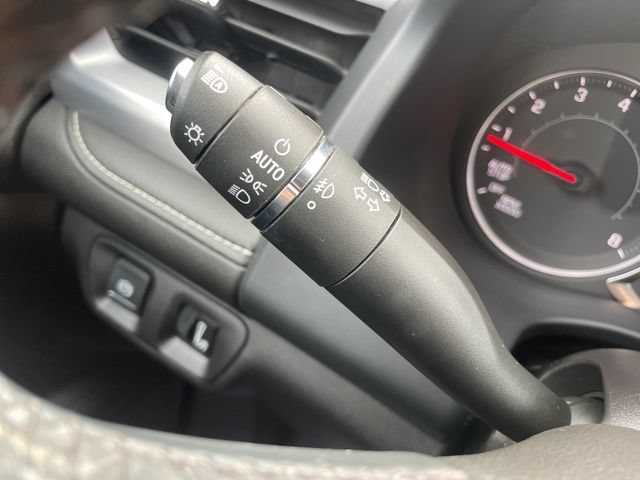 Used 2023 GMC Acadia SLT AWD/4WD image 26