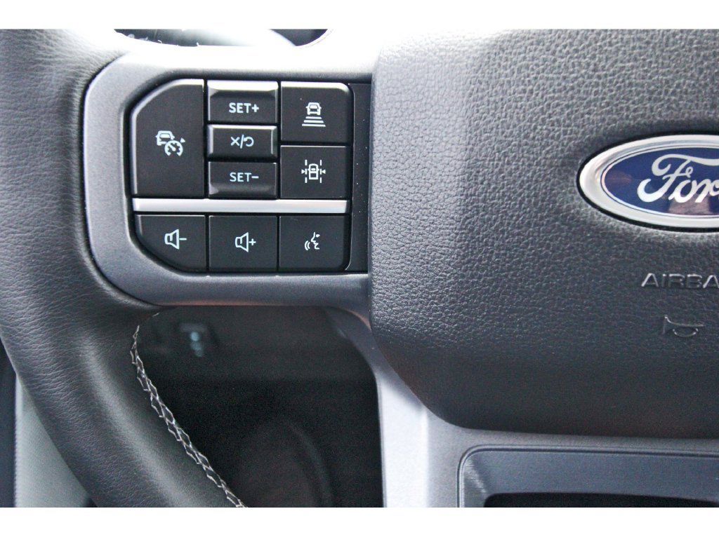 Certified 2026 Ford F250 Lariat w/ Tremor Off-Road Package AWD/4WD image 20