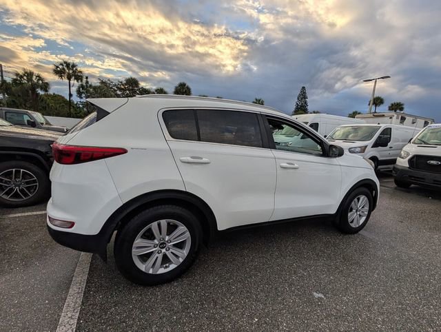 Used 2018 Kia Sportage LX w/ LX Popular Package image 3