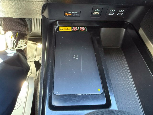 Used 2025 Toyota Camry LE FWD image 50