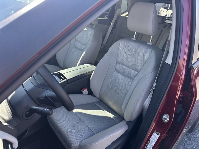 Used 2025 Nissan Rogue SV FWD image 12