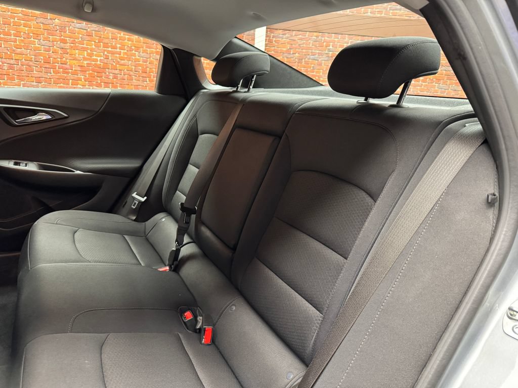 Used 2025 Chevrolet Malibu LT FWD image 25