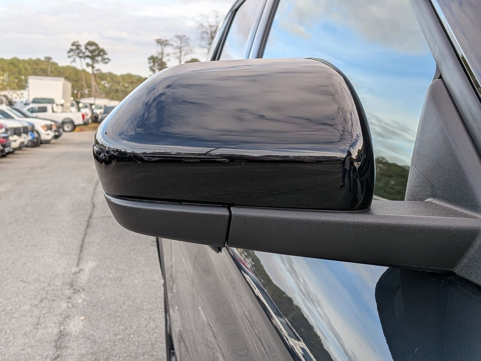 Certified 2024 Ford Explorer ST-Line w/ Class IV Trailer Tow Package image 13