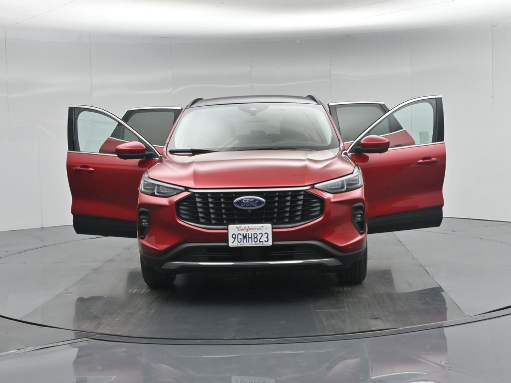Certified 2023 Ford Escape SE w/ PHEV Premium Package FWD image 34