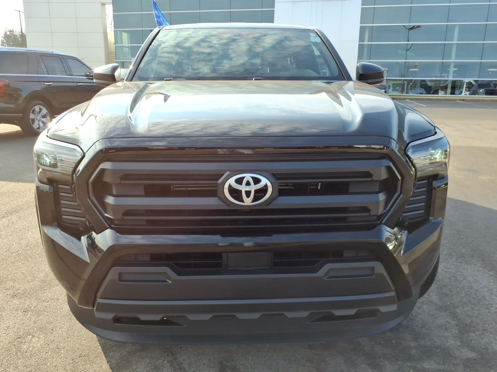 Used 2024 Toyota Tacoma SR image 8