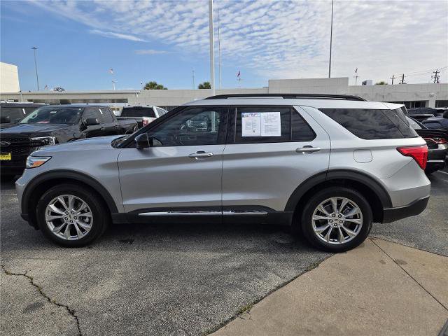 Certified 2023 Ford Explorer XLT w/ Equipment Group 202A RWD image 4