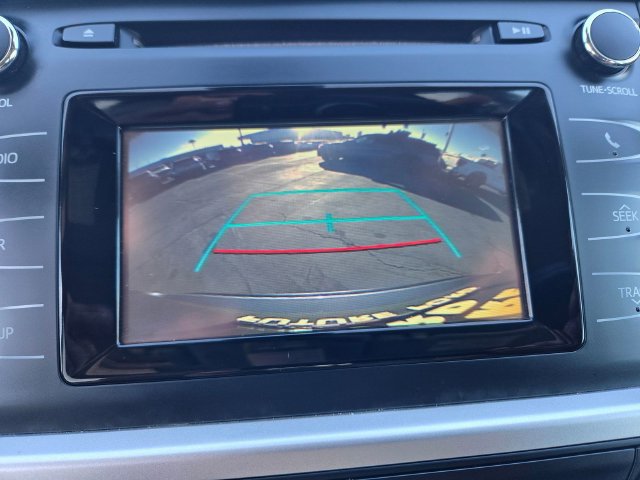 Used 2019 Toyota Highlander LE AWD/4WD image 7