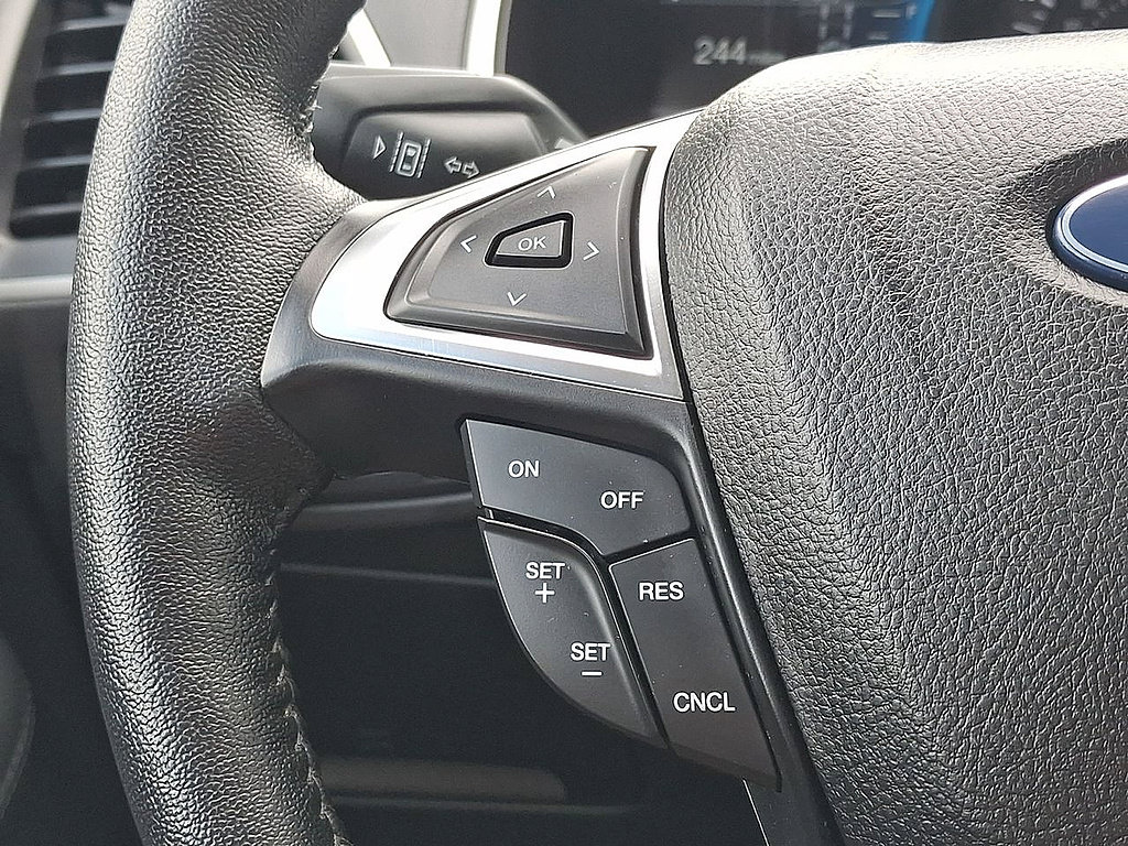 Certified 2020 Ford Edge SEL FWD image 17