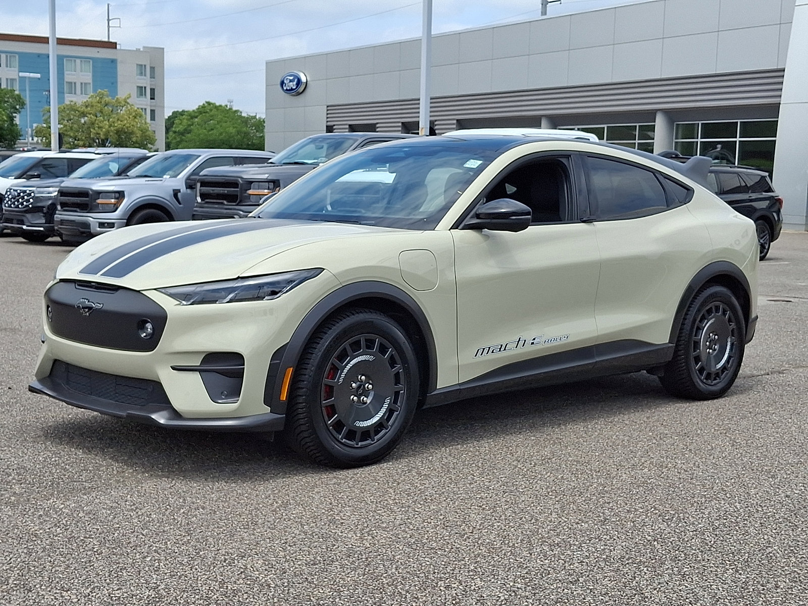 Certified 2025 Ford Mustang Mach-E GT AWD/4WD image 5