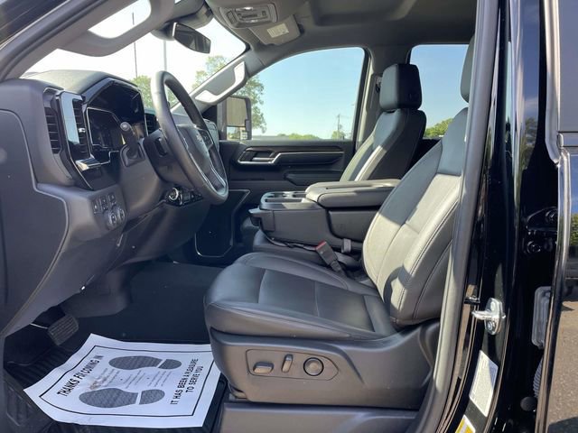 Used 2024 Chevrolet Silverado 2500 LT w/ Convenience Package image 16