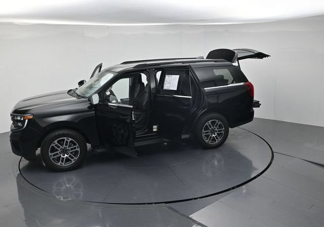 Certified 2025 Ford Expedition Active AWD/4WD image 52