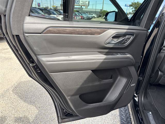 Used 2024 Chevrolet Tahoe Z71 w/ Luxury Package AWD/4WD image 30