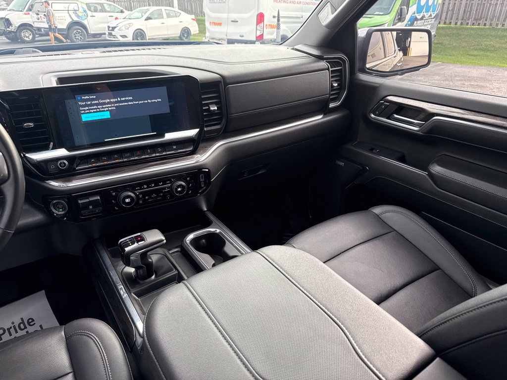 Used 2023 Chevrolet Silverado 1500 LTZ w/ LTZ Premium Package AWD/4WD image 25