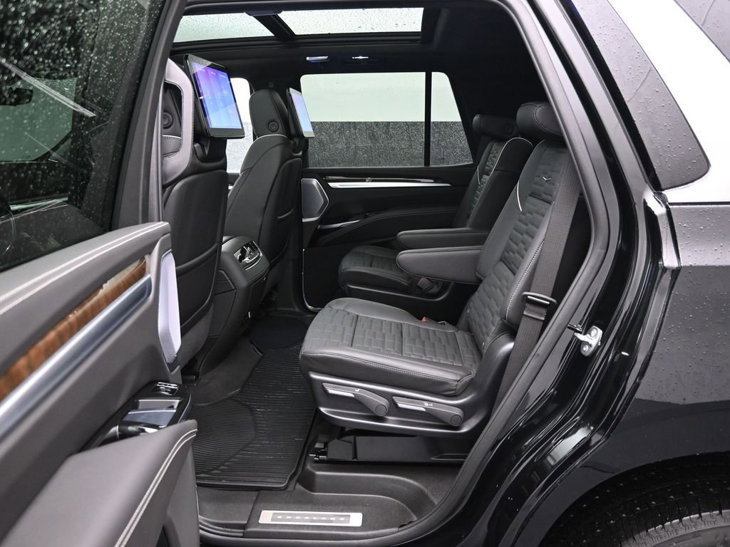 Used 2026 Cadillac Escalade Platinum Luxury image 19