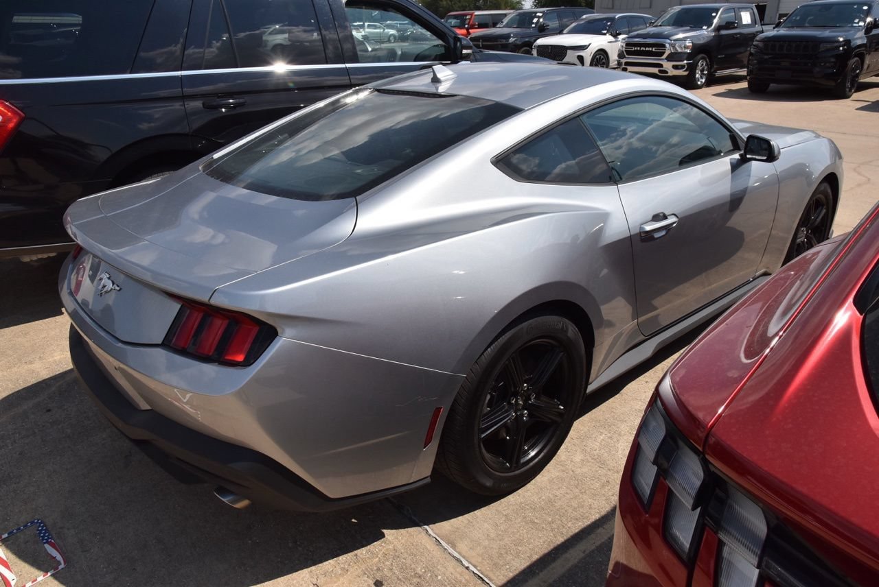 Certified 2026 Ford Mustang Premium RWD image 6
