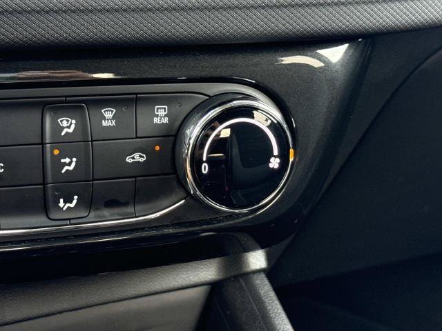 Used 2025 Chevrolet TrailBlazer LT AWD/4WD image 25