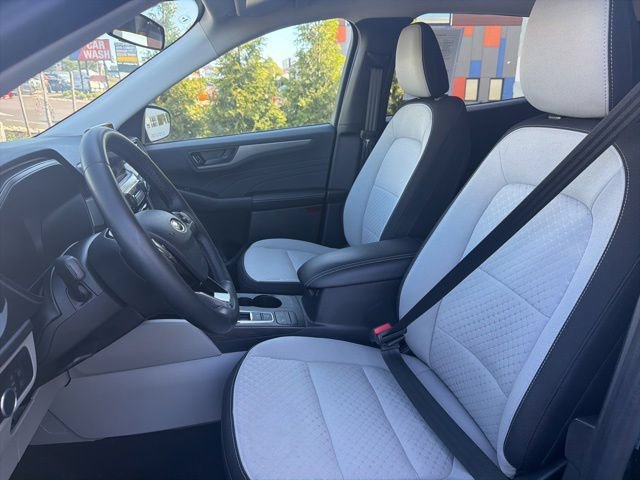 Certified 2023 Ford Escape Active AWD/4WD image 11
