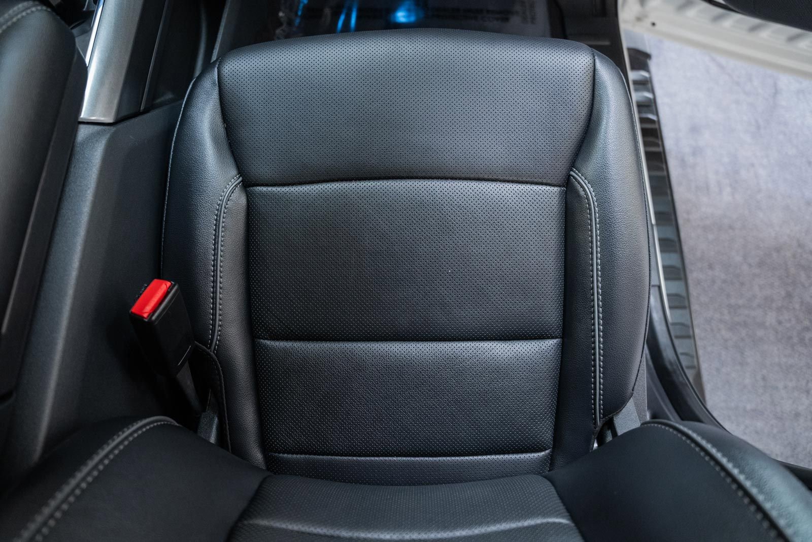 Certified 2023 Ford F150 Lariat w/ Equipment Group 502A High image 40