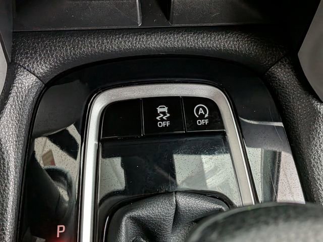 Used 2024 Toyota Corolla Cross LE image 29