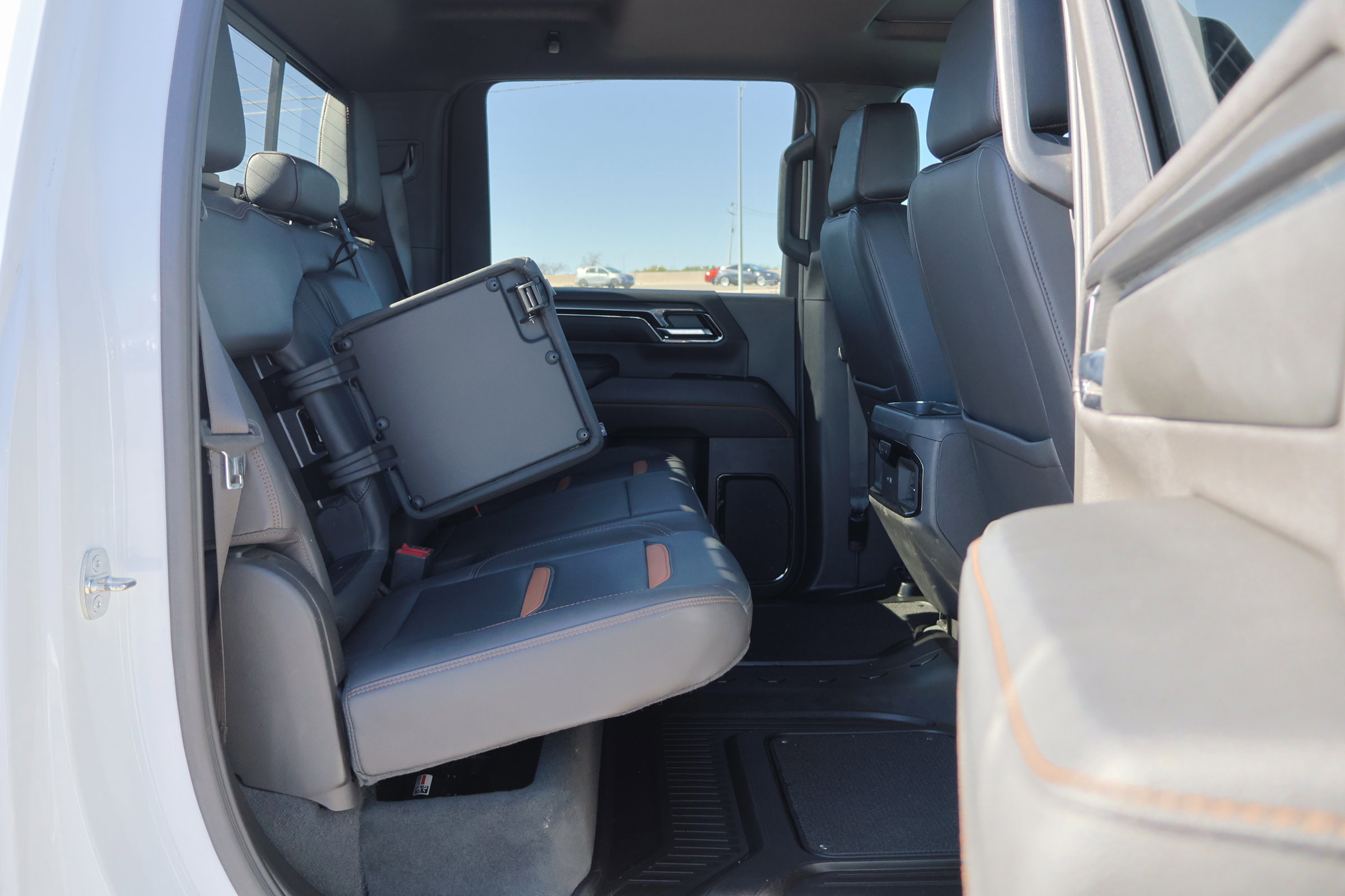 Used 2024 GMC Sierra 2500 AT4 w/ AT4 Premium Plus Package image 38