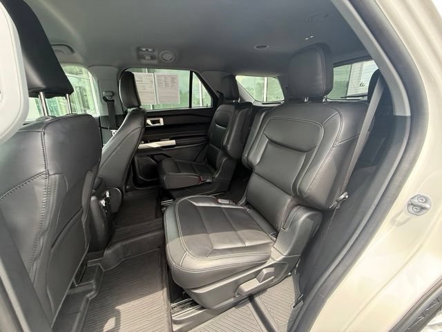 Certified 2023 Ford Explorer XLT w/ Equipment Group 202A AWD/4WD image 17