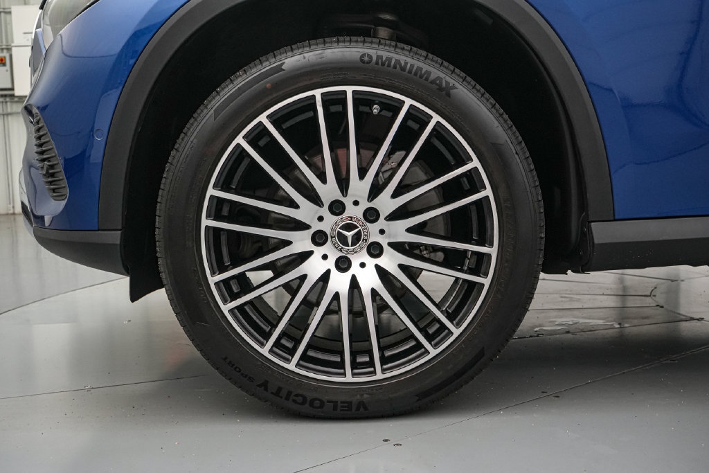 Used 2023 Mercedes-Benz GLC 300 4MATIC image 10