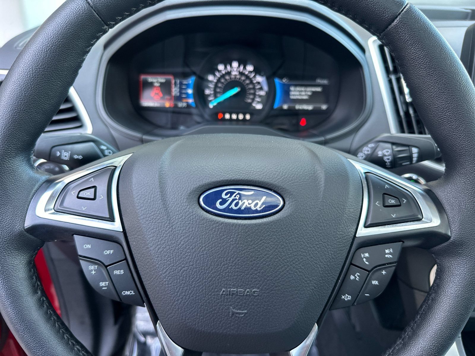 Certified 2024 Ford Edge SEL w/ Convenience Package AWD/4WD image 26
