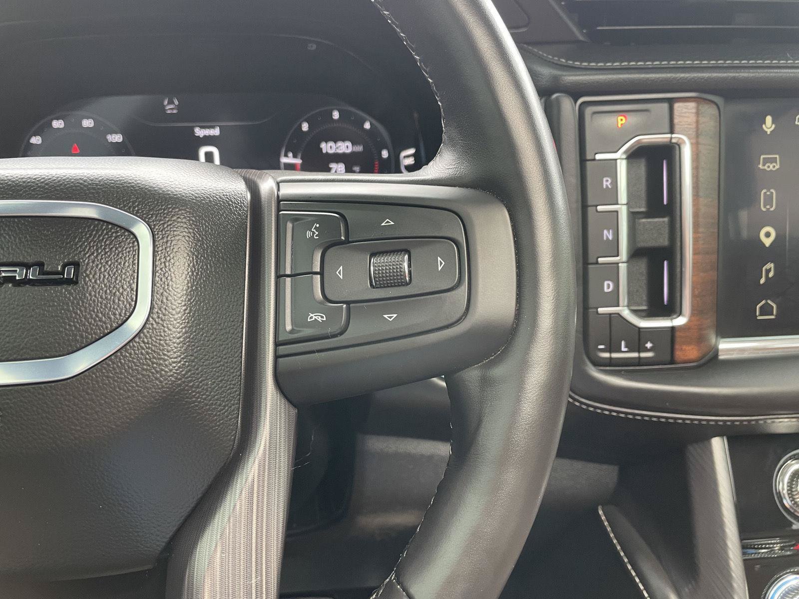 Used 2024 GMC Yukon XL Denali Ultimate AWD/4WD image 14