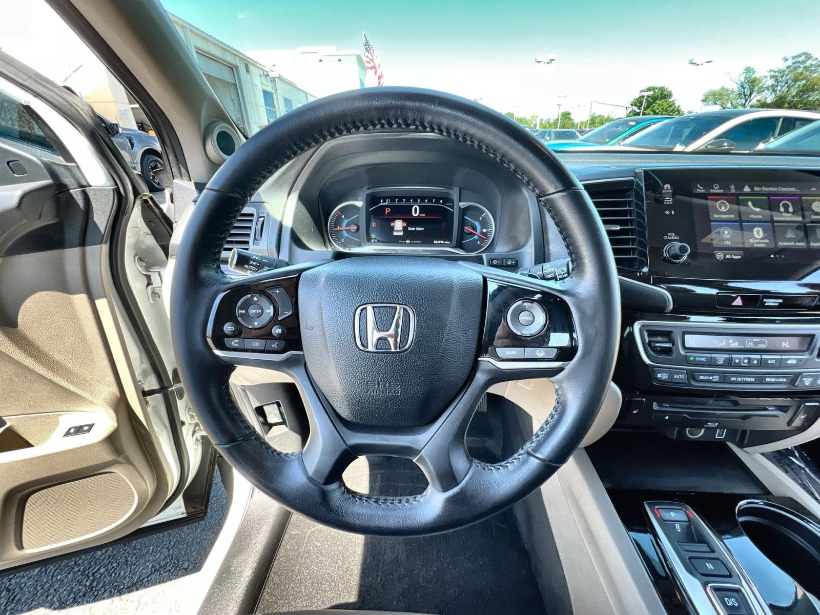 Used 2020 Honda Pilot Touring image 24