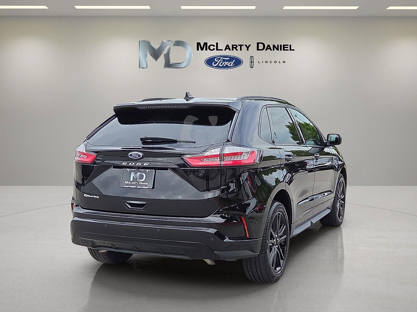 Certified 2024 Ford Edge ST-Line AWD/4WD image 5