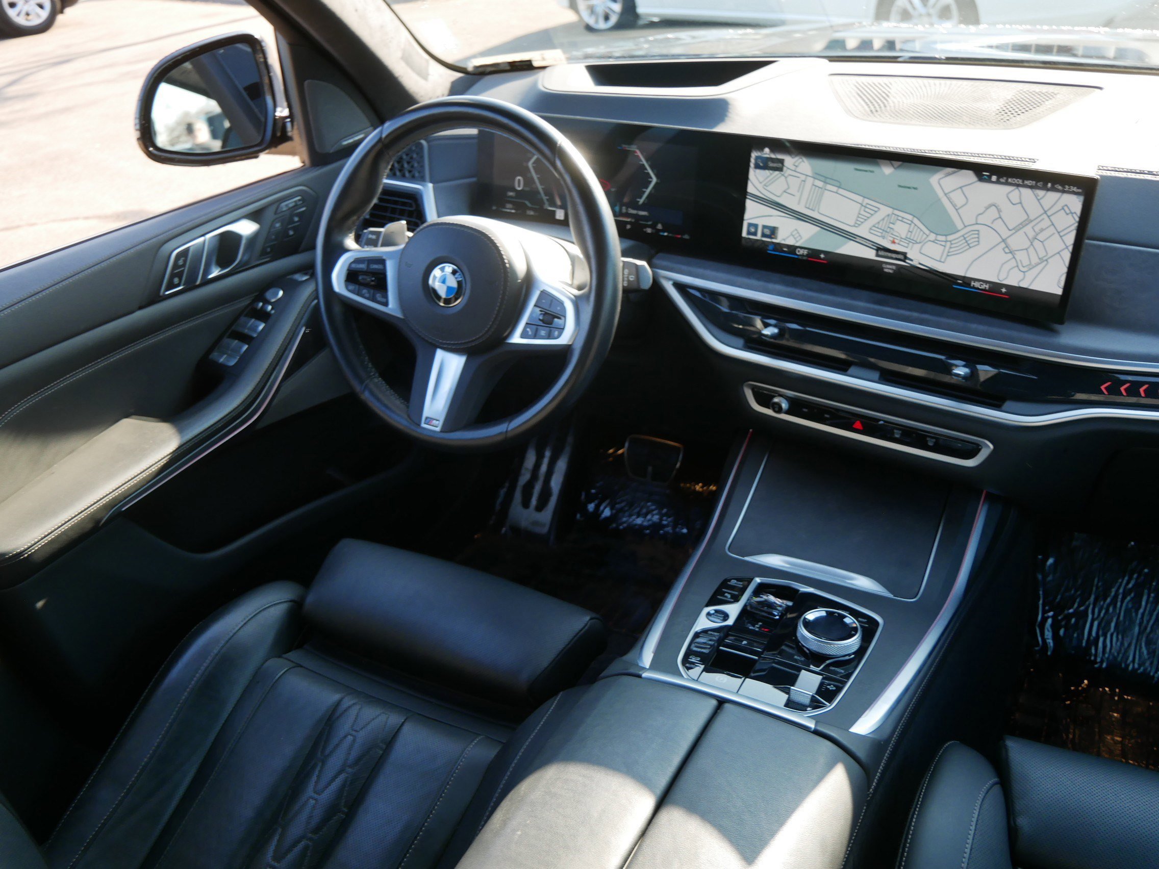 Used 2023 BMW X7 xDrive40i w/ Executive Package image 17