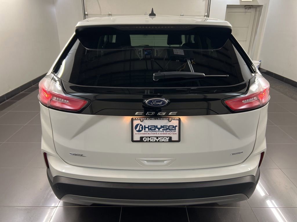 Certified 2024 Ford Edge SEL w/ Convenience Package image 3