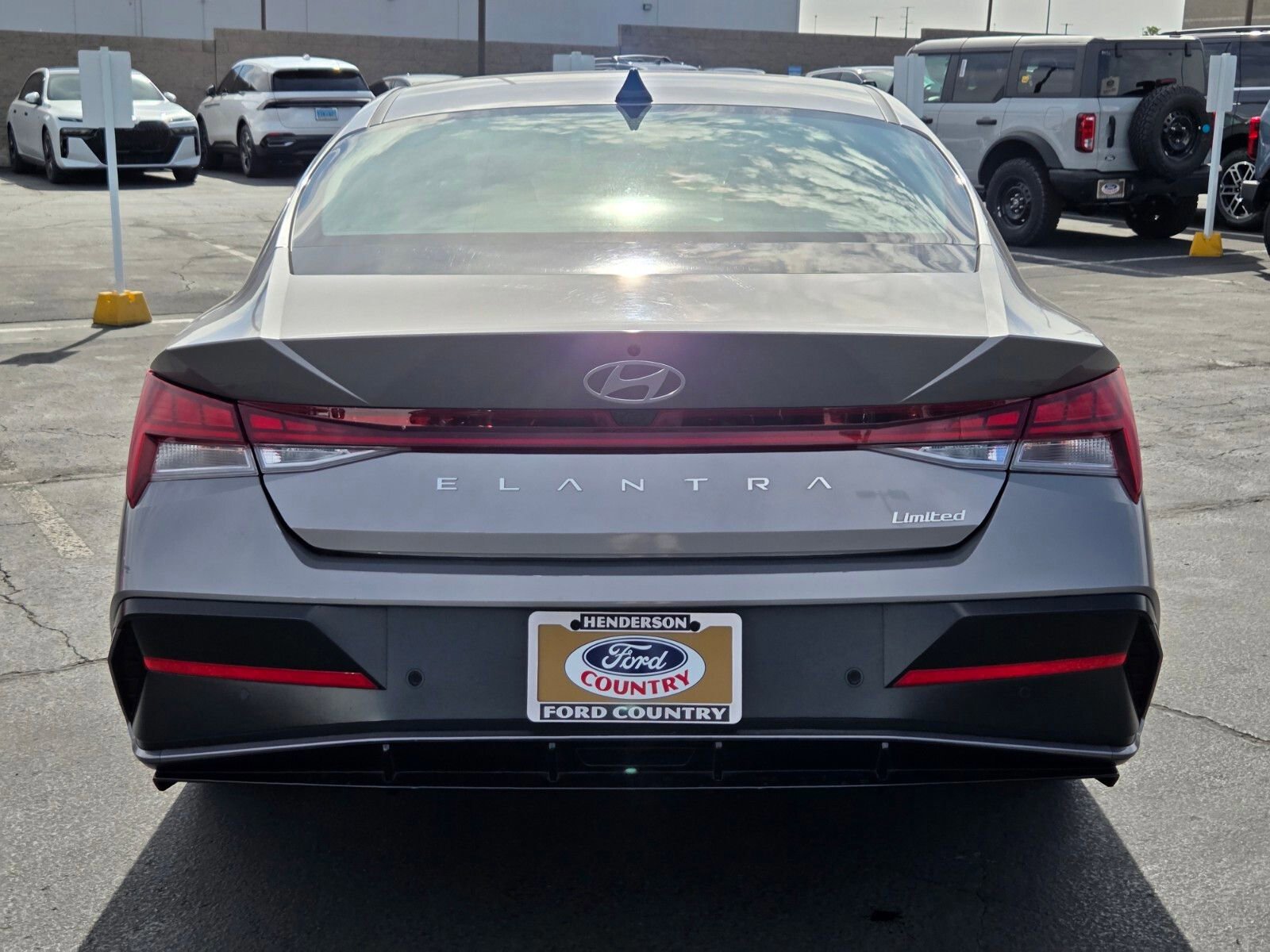 Used 2024 Hyundai Elantra Limited FWD image 4
