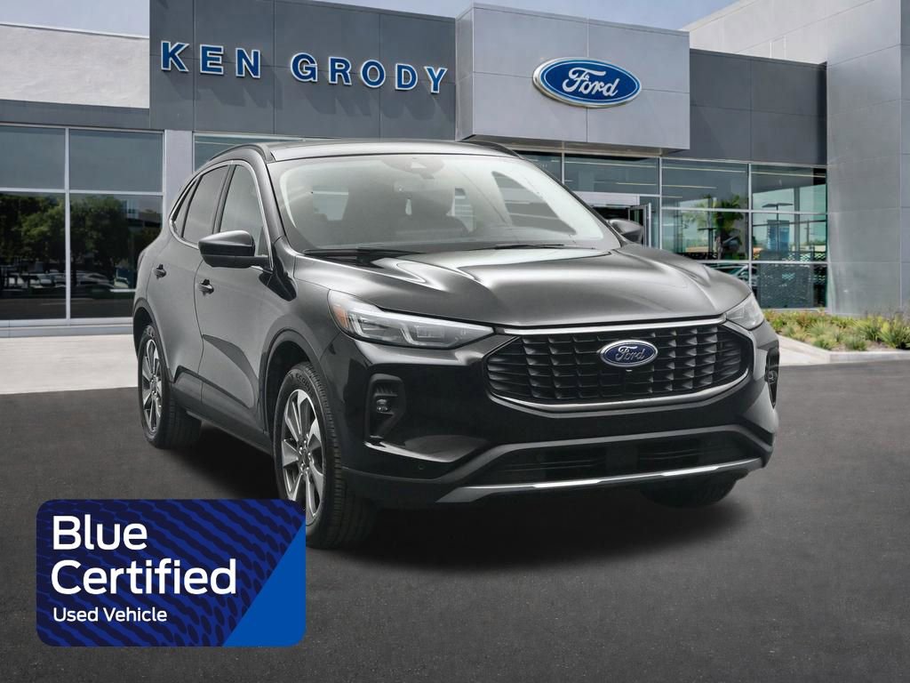 Certified 2025 Ford Escape Platinum w/ Premium Technology Package