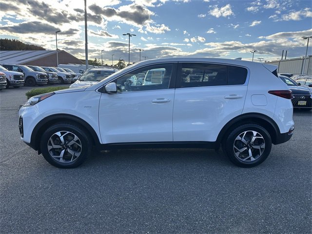 Used 2020 Kia Sportage LX image 2