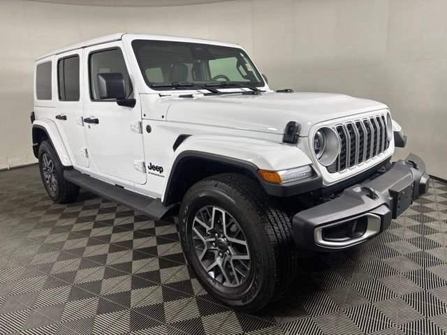 Used 2026 Jeep Wrangler Unlimited Sahara AWD/4WD image 1