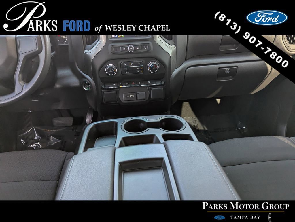 Used 2025 Chevrolet Silverado 1500 Custom Trail Boss w/ LPO, Dark Essentials Package image 12