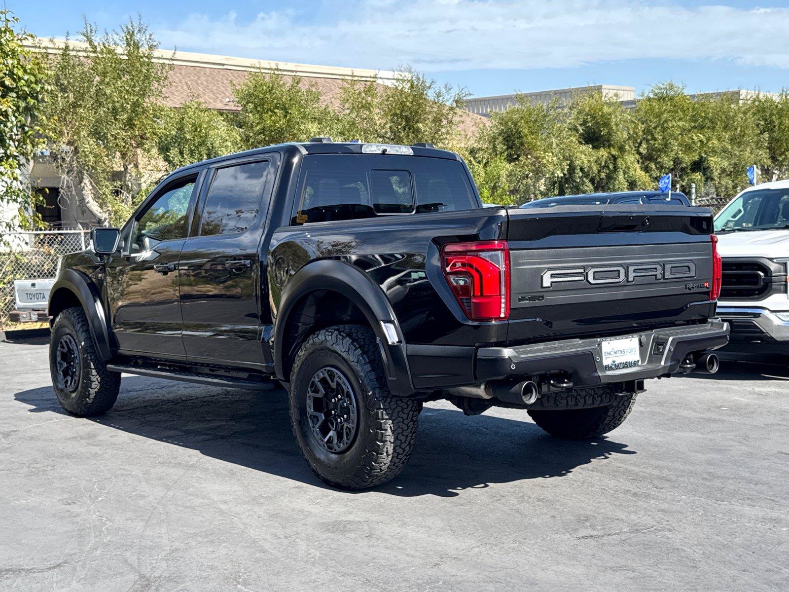Certified 2025 Ford F150 Raptor w/ Equipment Group 803A Raptor R AWD/4WD image 11