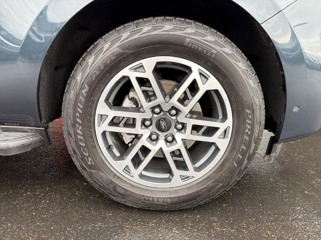 Certified 2025 Ford Expedition Active image 10