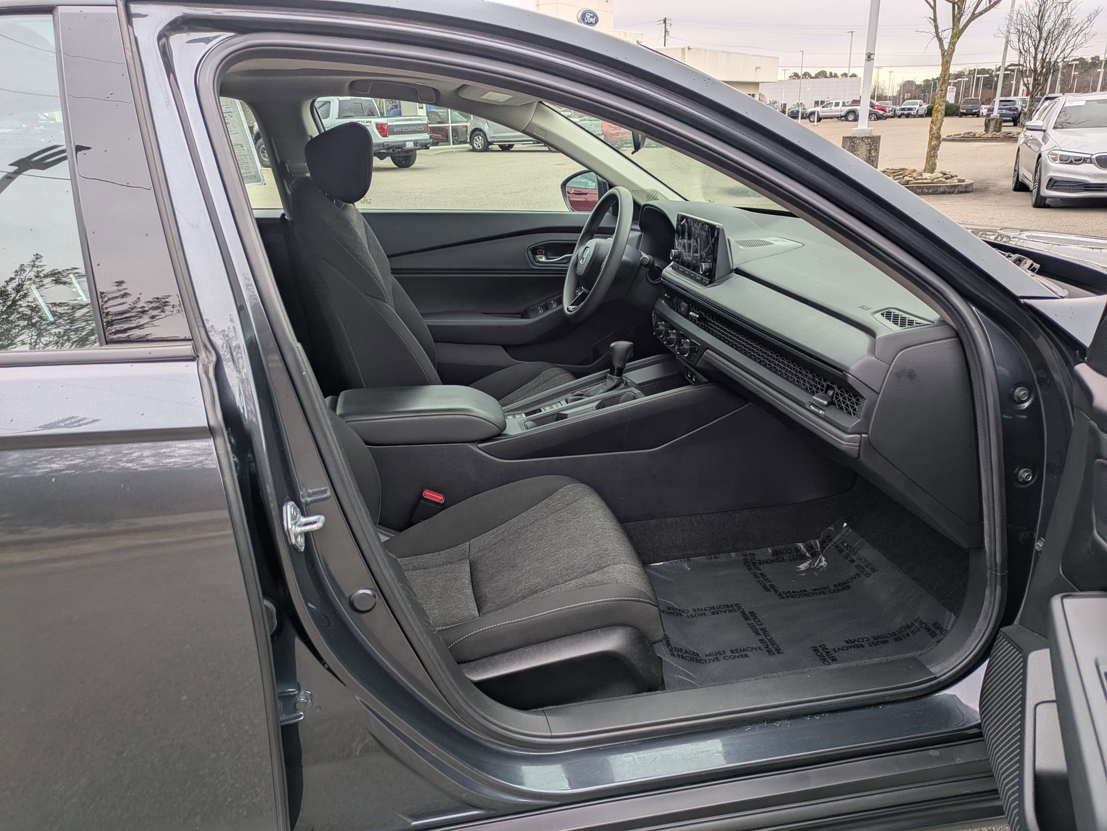 Used 2025 Honda Accord SE image 32