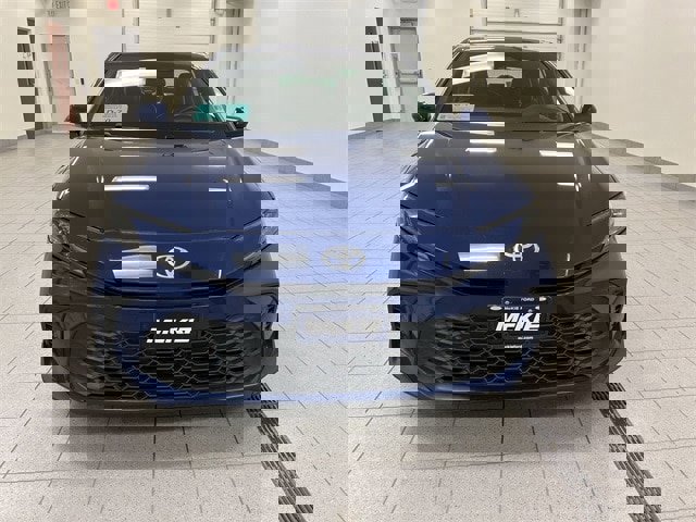 Used 2025 Toyota Camry SE image 4