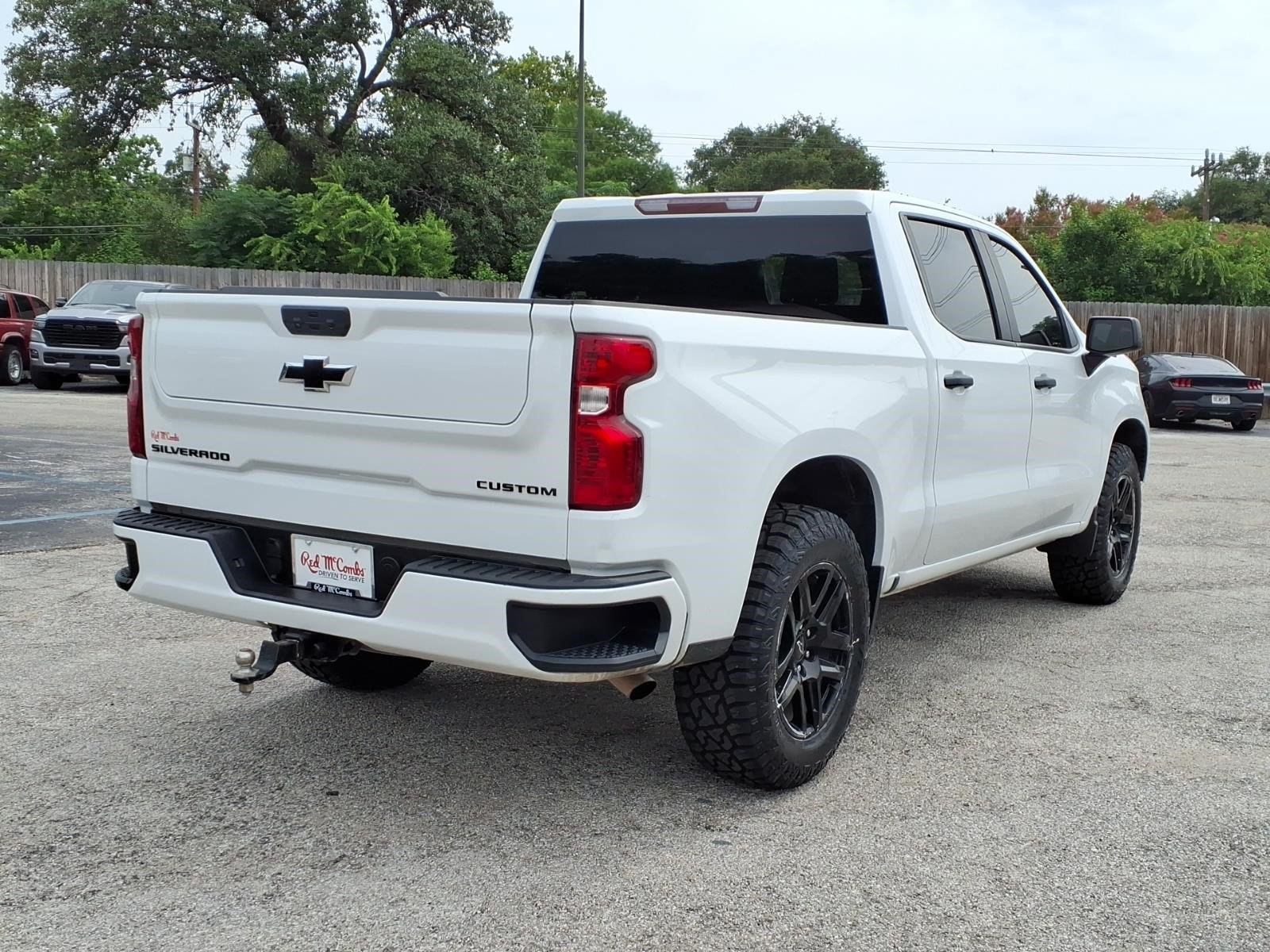 Used 2023 Chevrolet Silverado 1500 Custom w/ LPO, Dark Essentials Package RWD image 5