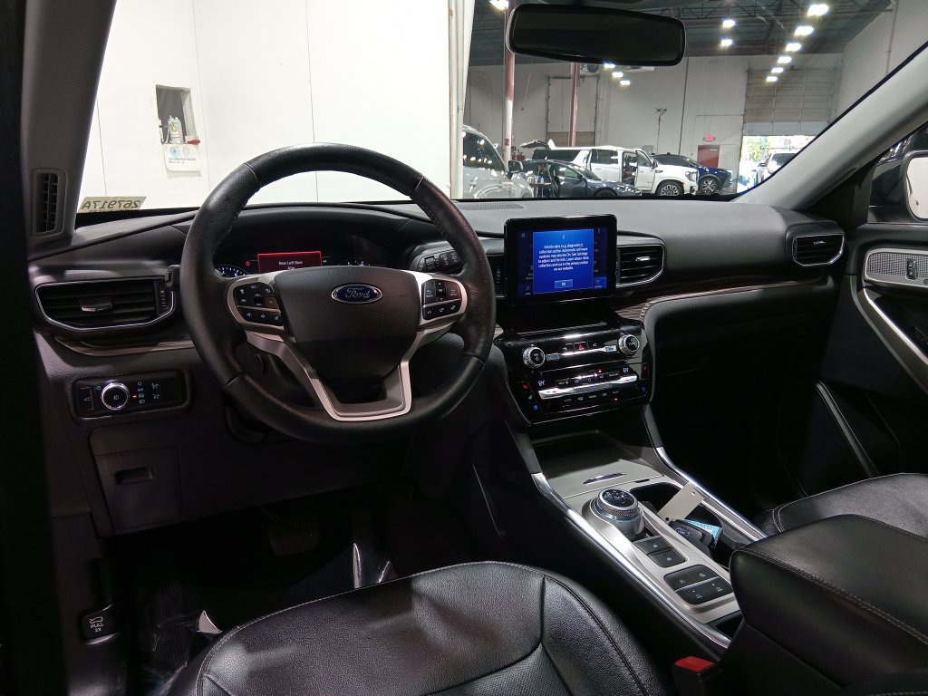 Certified 2021 Ford Explorer Limited w/ Equipment Group 301A RWD image 15