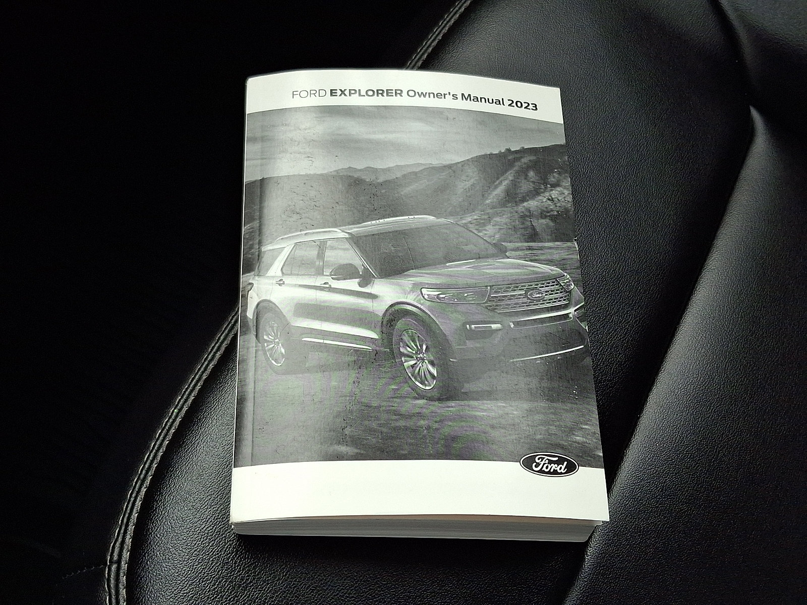 Certified 2023 Ford Explorer XLT w/ Equipment Group 202A AWD/4WD image 26